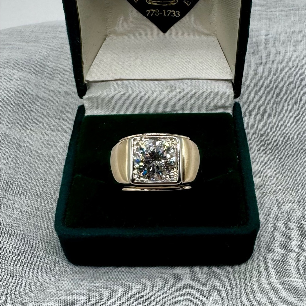 2 CT + Round Brilliant DIAMOND SI2H Color, 14 KT YELLOW GOLD Ring, Men’s Size 10